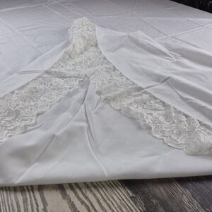 White Linen Table Cloth with Lace and 11 White Linen Napkins with Lace.